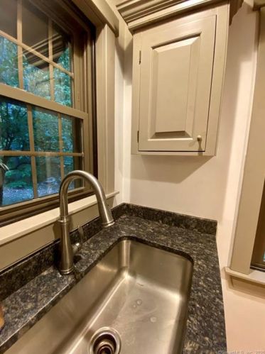 55 Shoddy Mill Rd, Manchester CT  06043-7817 exterior