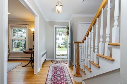 165 Johnson Rd, Scarsdale, NY 10583-6307