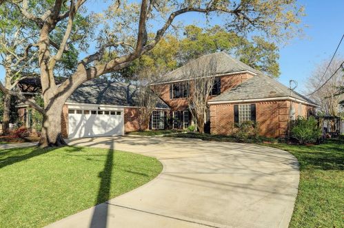 906 Shorewood Dr, Taylor Lake Village, TX 77586-4614