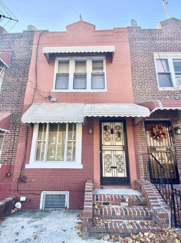 111-54 145th St, Jamaica, NY 11435-3632