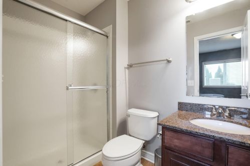 716 Ballater Dr, Delaware OH  43015-7184 exterior