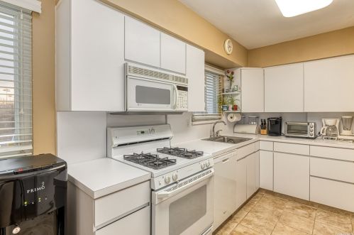 2638 Hewlett Ln, North Bellmore NY  11710-4415 exterior