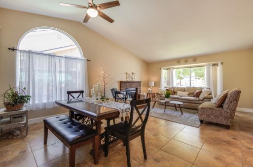 9263 Solana Dr, Gilroy, CA 95020-7461