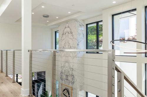 1813 Walnut Ave, Manhattan Beach CA  90266-5018 exterior