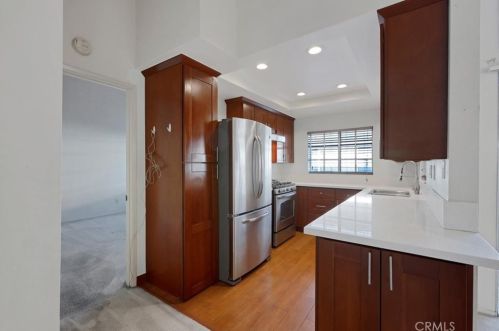 11690 Lakewood Blvd, Downey CA  90241-5272 exterior