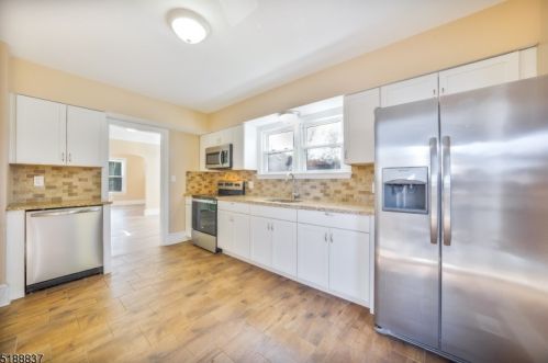 320 Knowlton St, Belvidere NJ  07823-1824 exterior