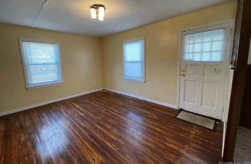 167 Dupont Pl, Bridgeport CT  06610-1401 exterior