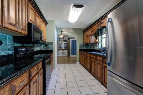 24320 Strawberry Ave, Mount Plymouth FL  32776-9564 exterior