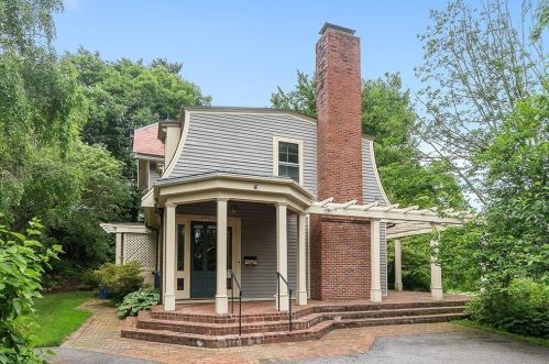 231 Chestnut Hill Ave, Boston MA  02135-5902 exterior