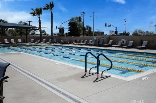 13361 El Dorado Dr, Seal Beach CA  90740-6801 exterior