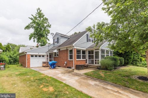 1185 Lakeshore Dr, Camden, NJ 08108-3333