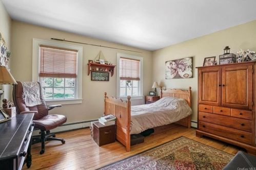 28 Kings Point Ln, Washingtonville NY  10992-2026 exterior
