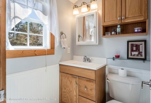 1229 Sylvania Pl, Lacey NJ  08731-4440 exterior