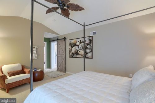 34 Red Leaf Ln, Lancaster PA 17602-7000 exterior