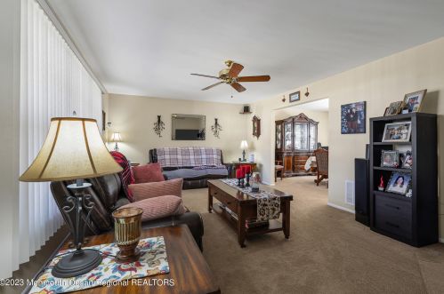 57 Thompson Bridge Rd, Jackson Twp NJ  08527-4623 exterior