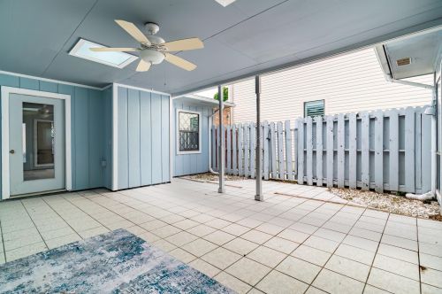 935 Holbrook Cir, Fort Walton Beach FL  32547-6733 exterior