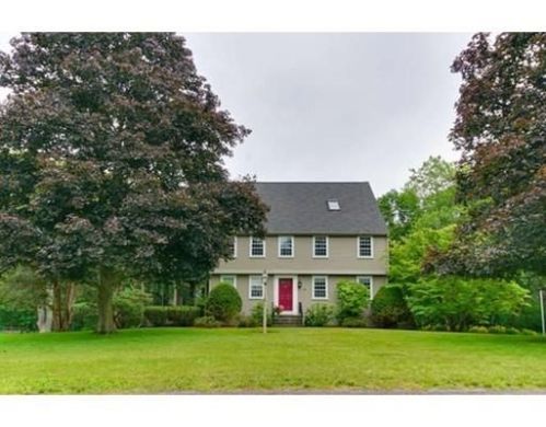 20 Spruce Rd, Medway, MA 02053-1943