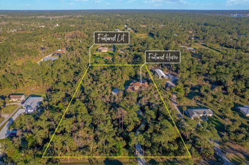 240 17th St, Naples, FL 34117-3310