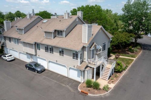 63 Birchwood Rd, Bedminster NJ  07921-1904 exterior