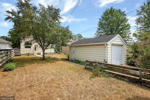 109 19 1/2 Ave, Saint Cloud MN  56303-4425 exterior