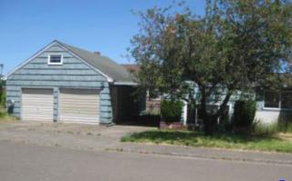 231 21st St, Winchester Bay, OR 97467-1102