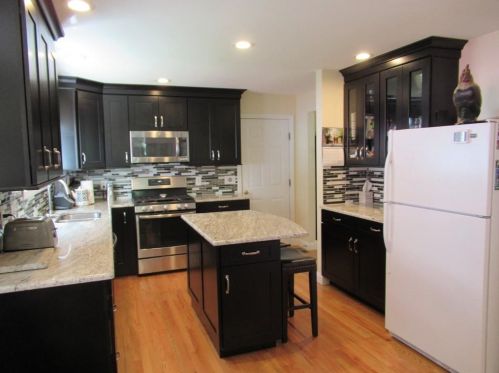 67 Standring St, Cumberland RI  02864-5221 exterior