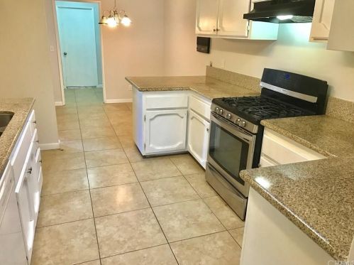 5076 Los Olivos Way, Riverside, CA 92505-3234