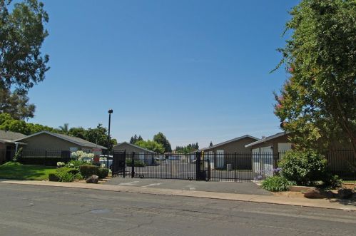 4000 Fara Biundo Dr, Modesto CA  95355-9560 exterior