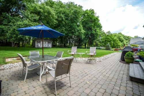 6 Cheryle Way, Annandale NJ  08801-3416 exterior