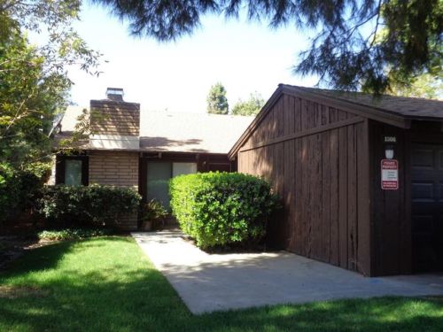 1306 Winery Ave, Fresno, CA 93727-1847