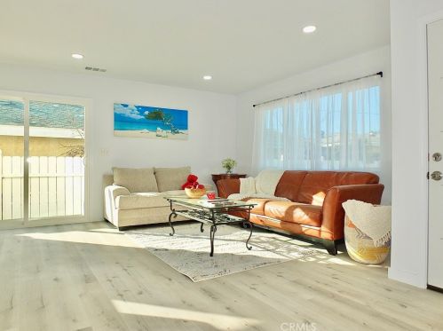 6820 Motz St, Paramount CA  90723-4741 exterior