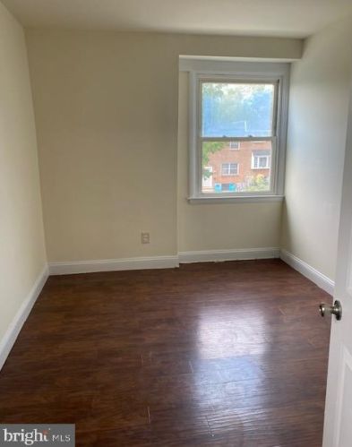 1525 Bonwood Rd, Wilmington DE  19805-4662 exterior