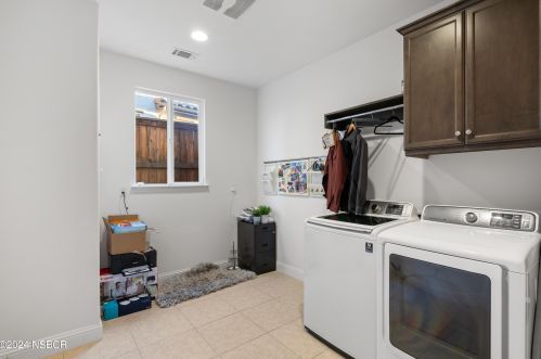 888 Calle De Ln Rosa, Santa Maria CA 93455-6092 exterior