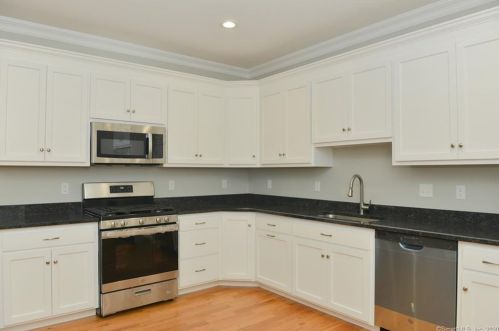 50 Brookview Cir, Bristol, CT 06010