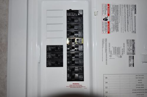 2 Friendship Dr, Salem NH  03079-3016 exterior