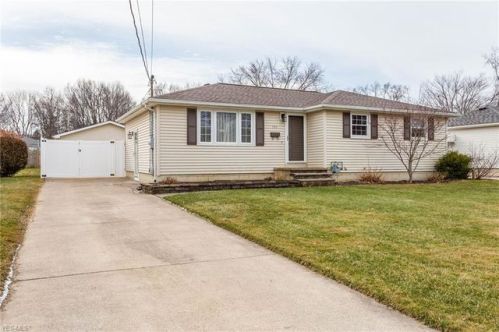 758 Martin Ave, Vermilion OH  44001-1354 exterior