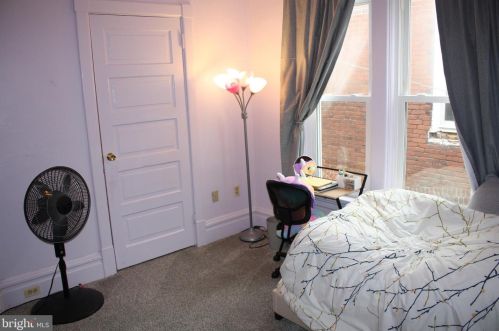 2344 Derry St, Harrisburg PA 17111-2616 exterior