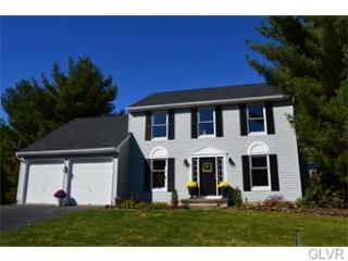 55 Clarendon Dr, Easton, PA 18040-8302