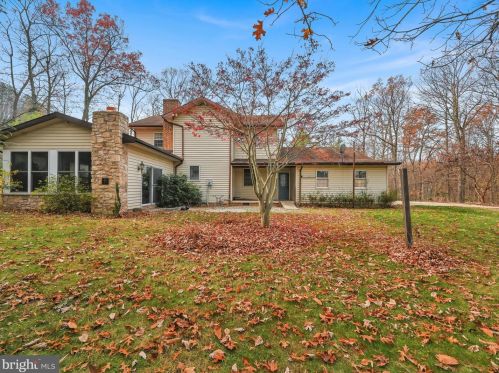 52 White Oak Dr, Carlisle, PA 17015-9170