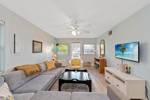 1348 Trail Terrace Dr, Naples, FL 34103-2317