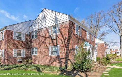 161 Manor Dr, Tinton Falls, NJ 07701-2458