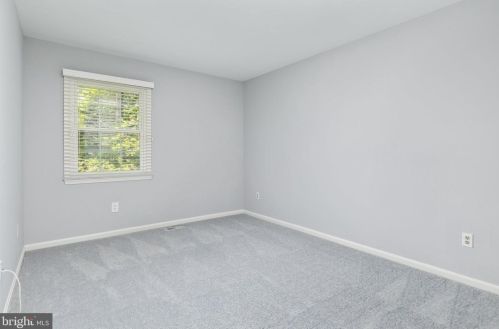 1125 Artic Quill Rd, Herndon VA  20170-3603 exterior