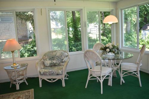313 Allouez Ave, Green Bay, WI 54301-2105