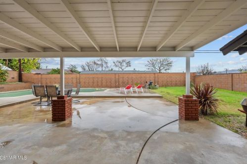 3026 Amarillo Ave, Simi Valley CA  93063-1704 exterior