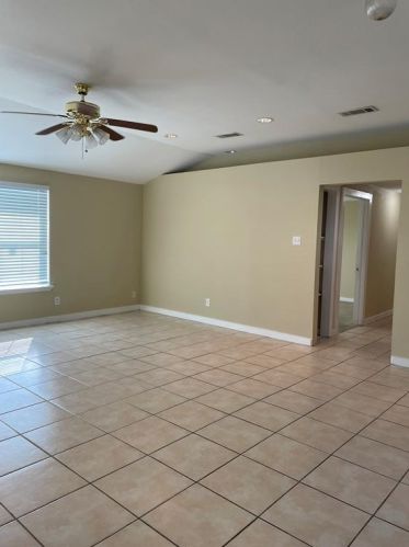 2216 59 St, Galveston TX 77551-5458 exterior