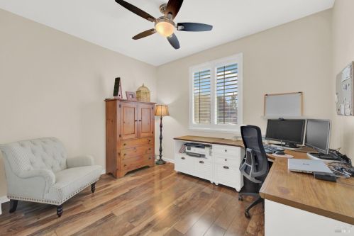 8001 Finchley Ct, Vacaville CA  95687-8253 exterior