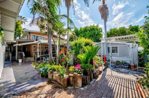 419 Commonwealth Ave, Fullerton CA 92832-2054 exterior