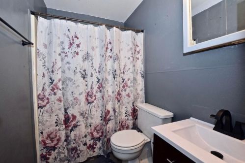 1206 Bermuda Dr, Marion OH  43302-1669 exterior