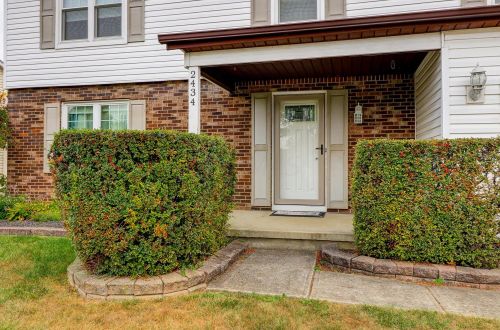 2434 Northbranch Rd, Darbydale OH  43123-1631 exterior