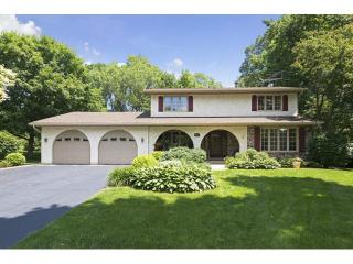 10801 Girard Cir, Minneapolis, MN 55431-4212